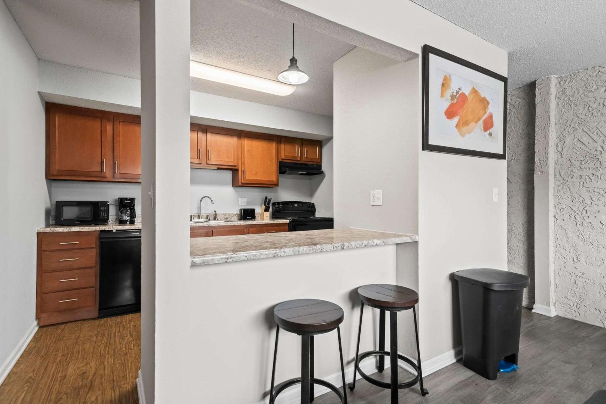 Beautiful And Cozy Apartment In Springfield- 2 Bedroom Exterior photo